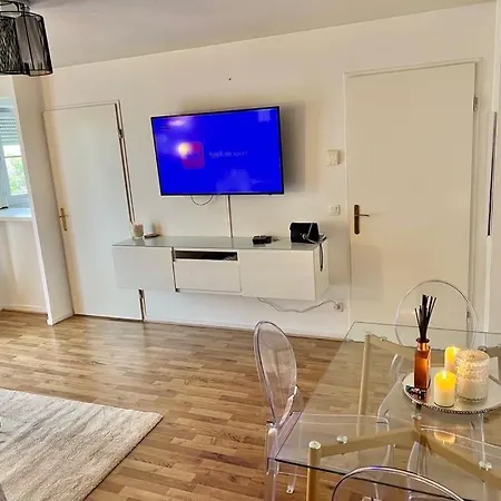 Apartament Lesly